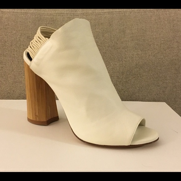 3.1 Phillip Lim Drum White Peep-Toe Sandals - Picture 4 of 9